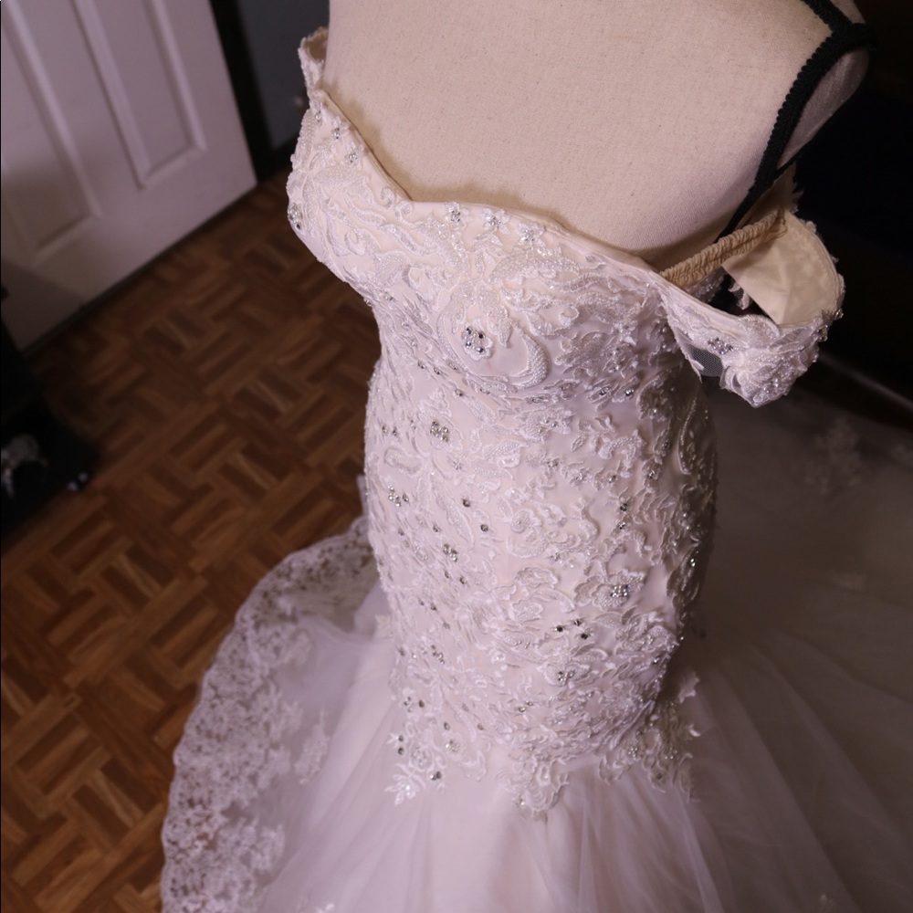 Corset Style Wedding Dress - Size 0-4